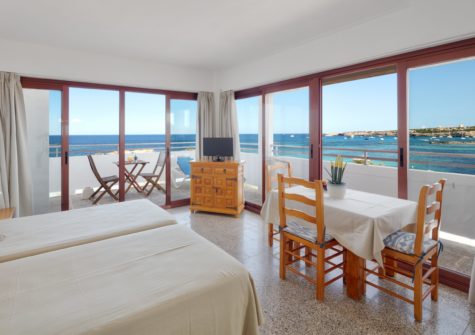 Appartamenti Limpa (Monolocali Fronte Mare) – Lungomare Es Pujols